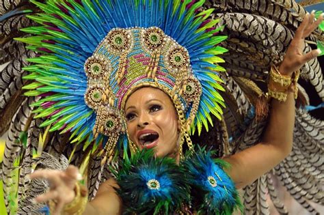 SEXY GIRLS NUDE AT BRAZILIAN CARNAVAL 4 min 720p